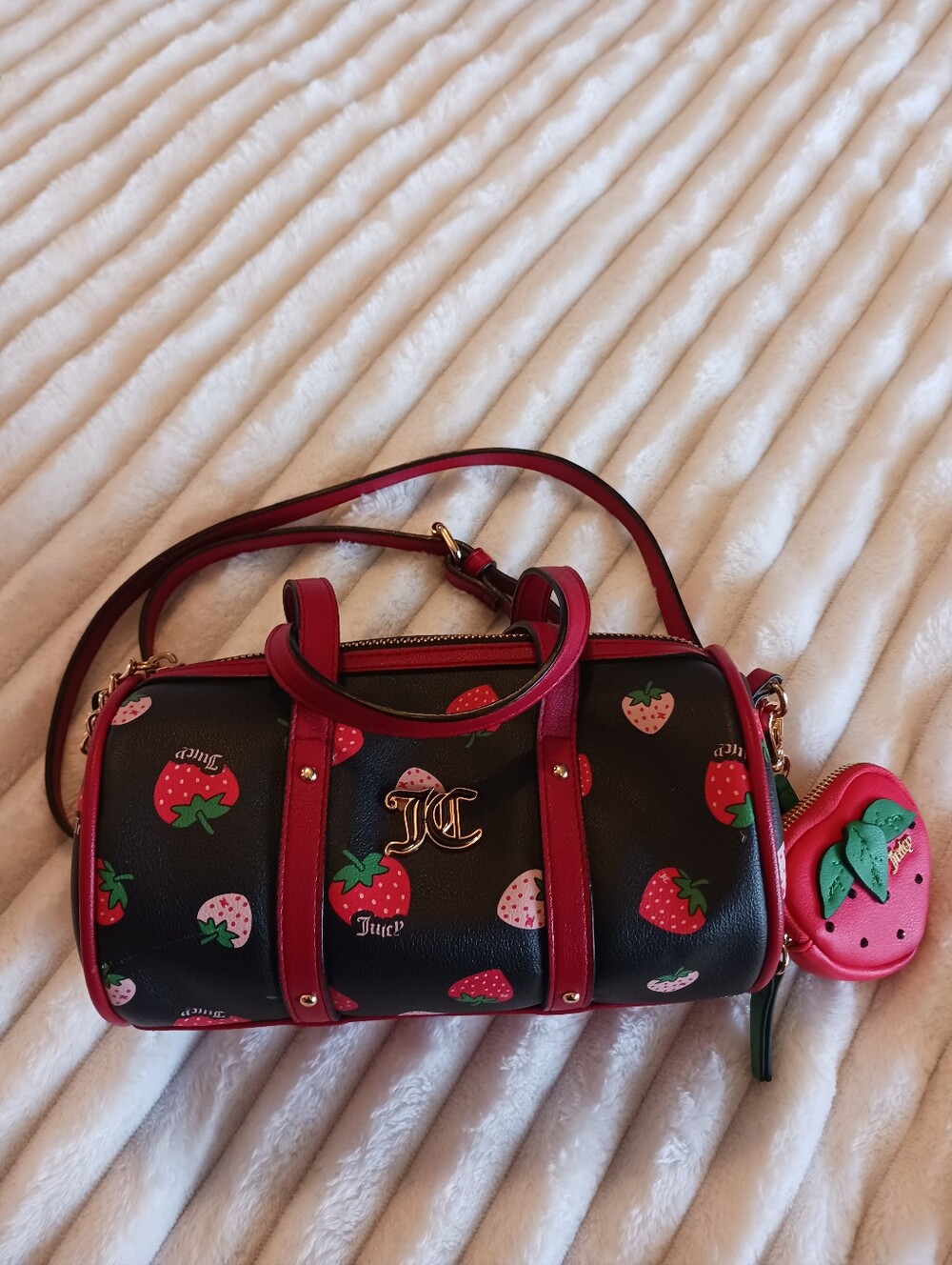 Juicy Couture - Strawberry Print Barrel Bag - Picture 10 of 10